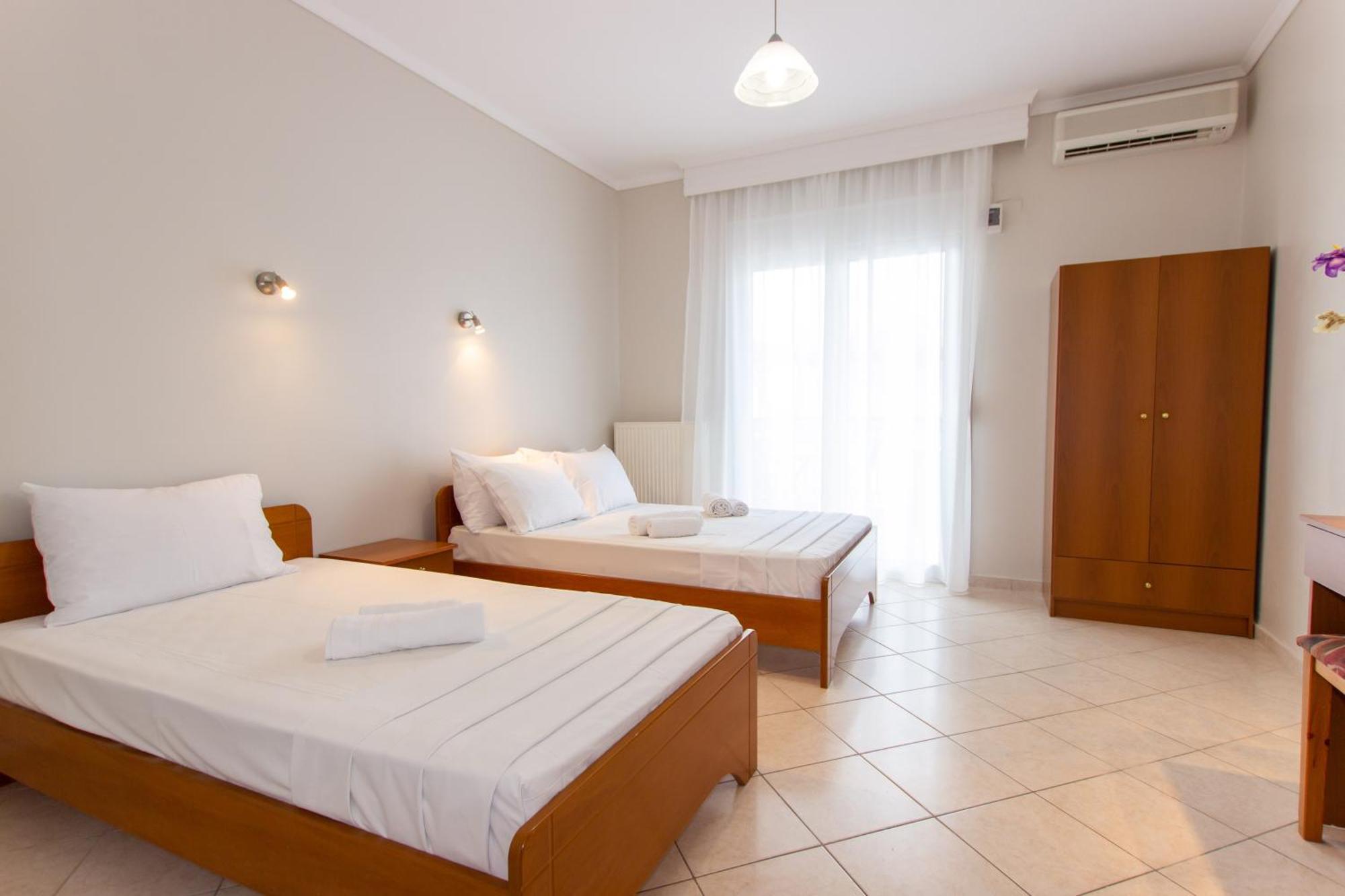 Athanasia Inn Nea Vrasna Exterior photo