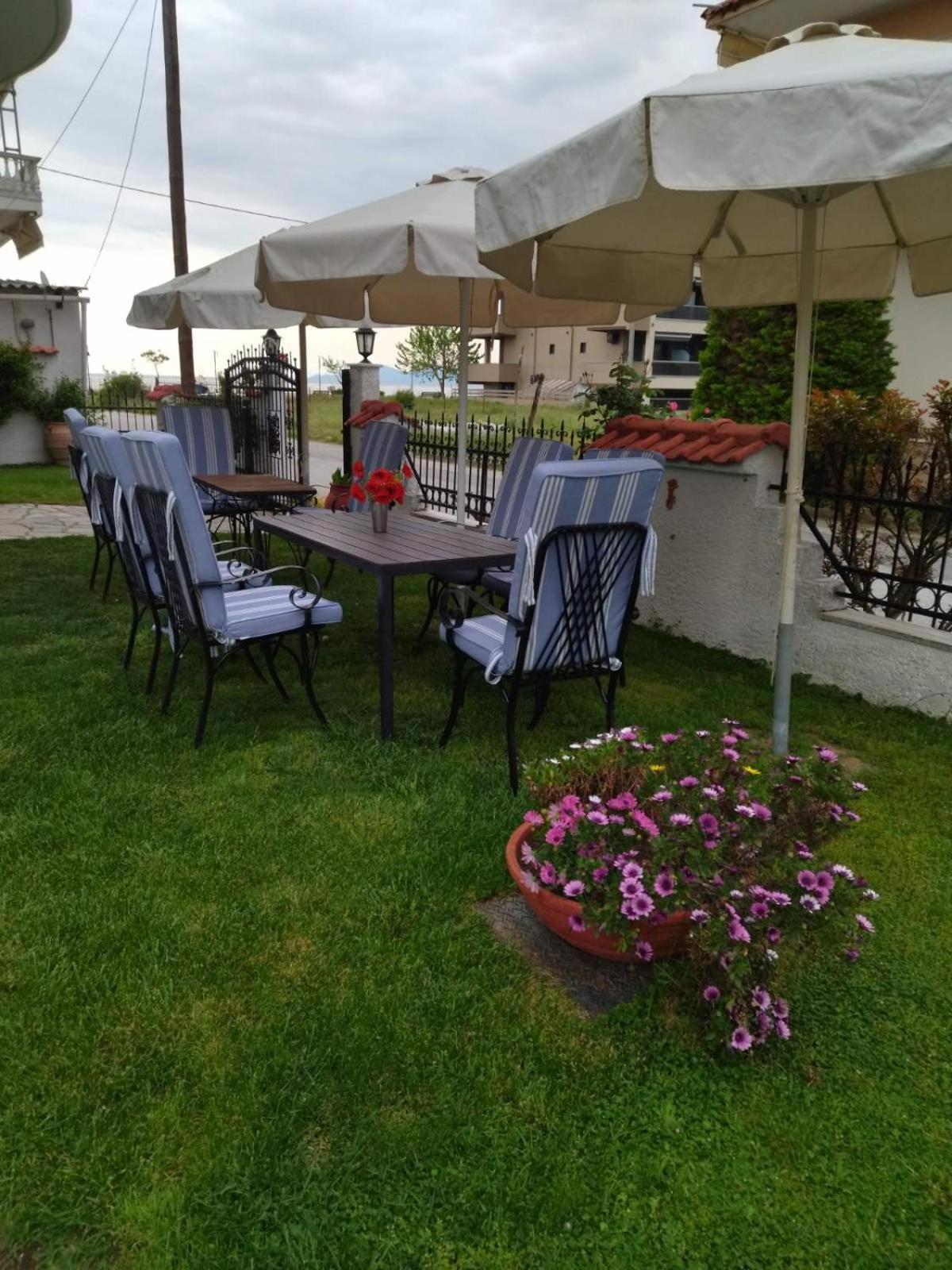 Athanasia Inn Nea Vrasna Exterior photo