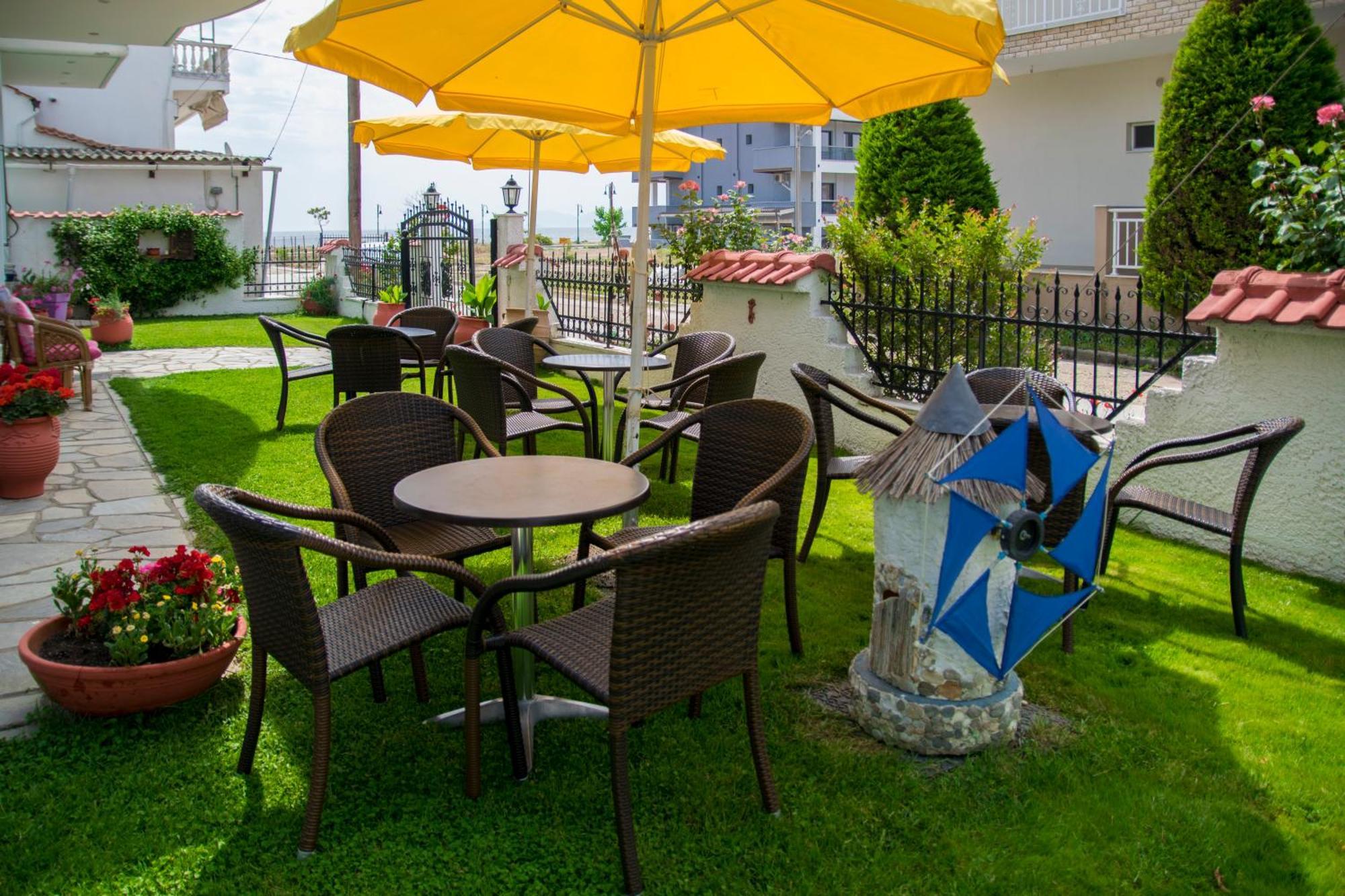 Athanasia Inn Nea Vrasna Exterior photo